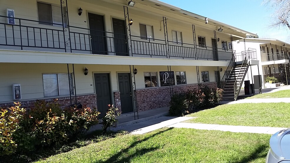 2500 Avenue E, Hondo, TX 78861
